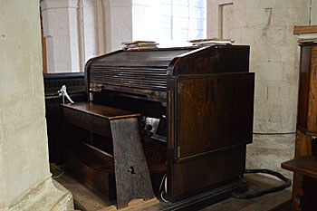 Unused organ in the south chapel March 2016